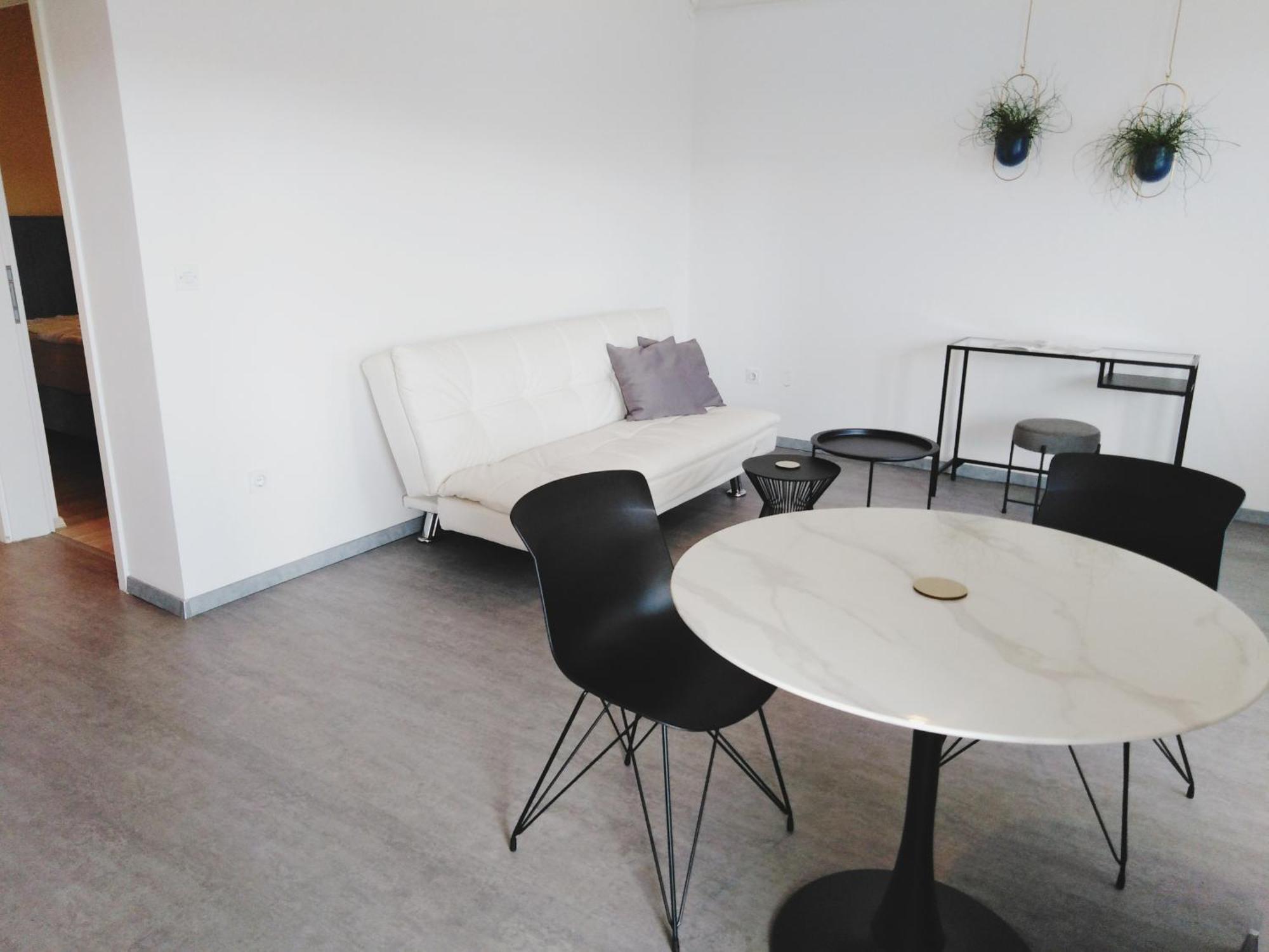 Sea View K Apartment